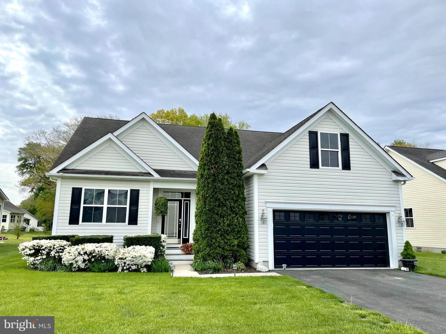 Property Photo: 215 W Bourne Way DE 19966