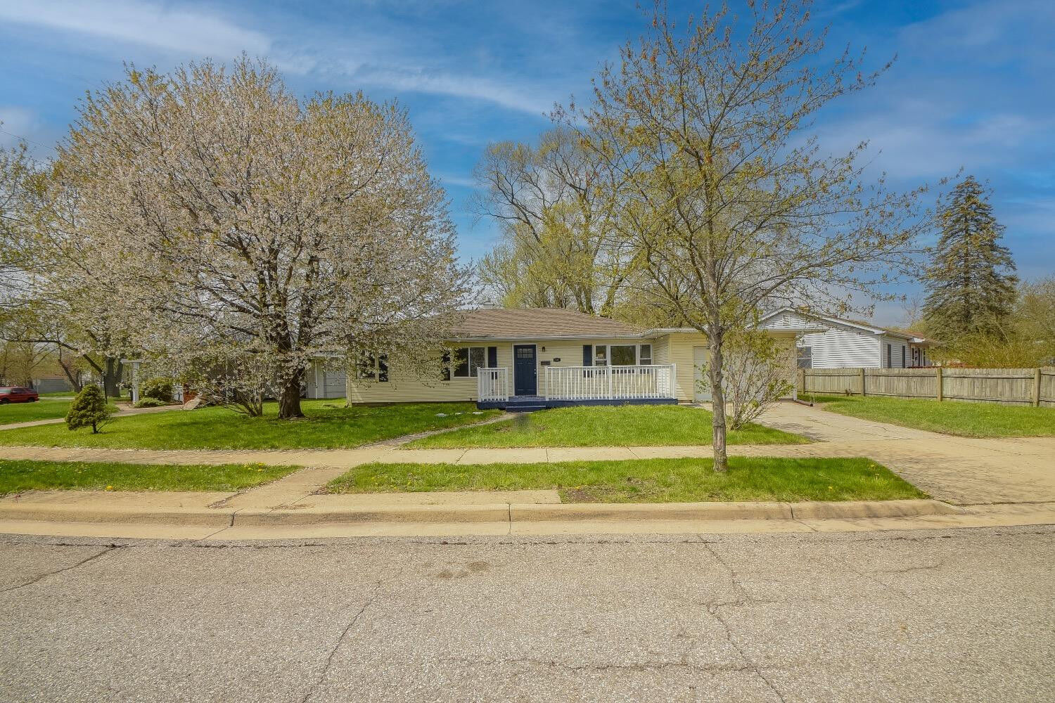 Property Photo:  1601 180th Place  IN 46324 