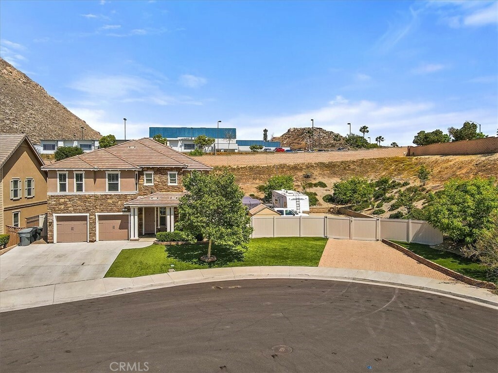 Property Photo:  3007 Cayenne Way  CA 92571 