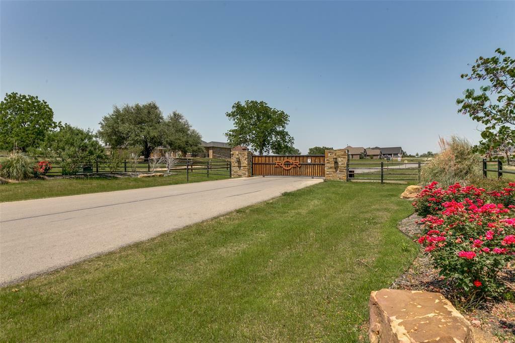 Property Photo: 725 Coastal Meadows Court TX 76049