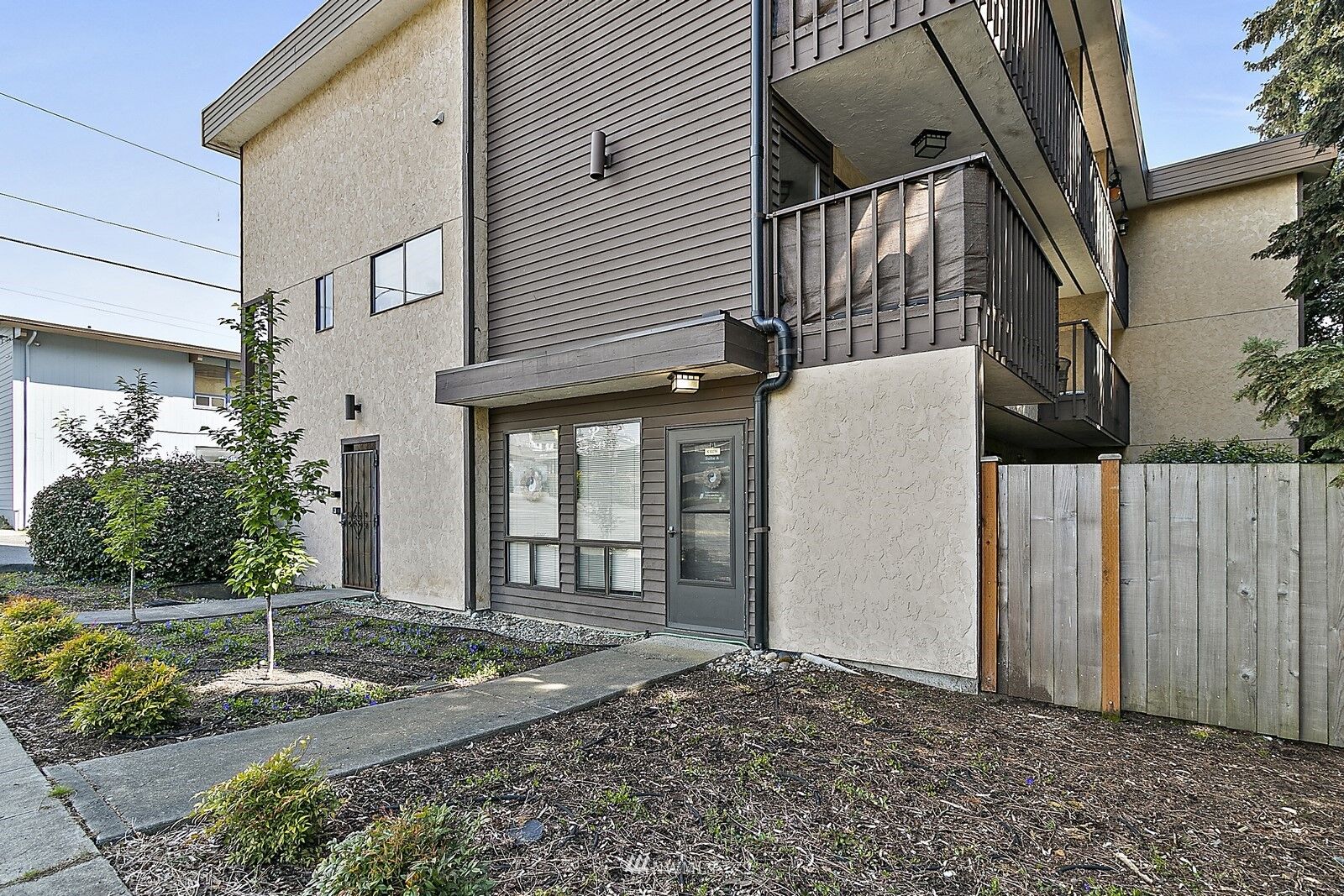 Property Photo:  15314 4th Avenue SW 3  WA 98166 