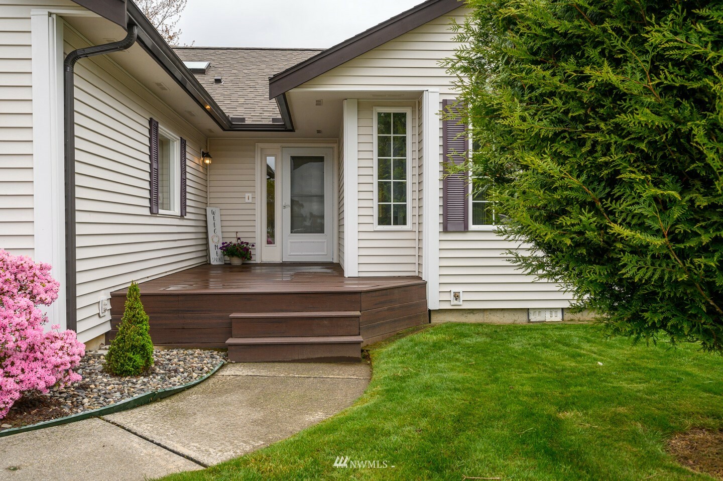 Property Photo:  700 Cedar Drive  WA 98264 