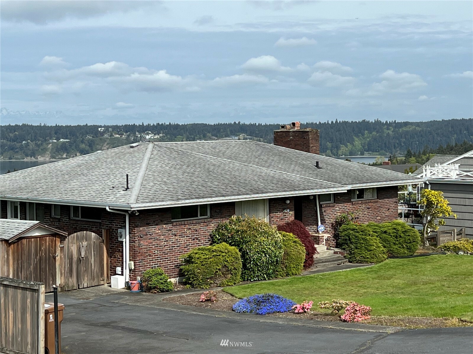 Property Photo:  1520 S Karl Johan Avenue  WA 98465 