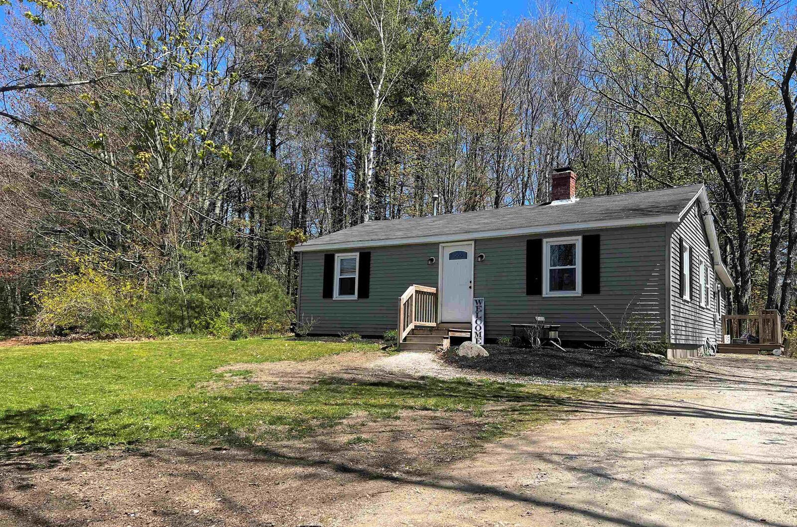 Property Photo: 405 Deerfield Road NH 03034