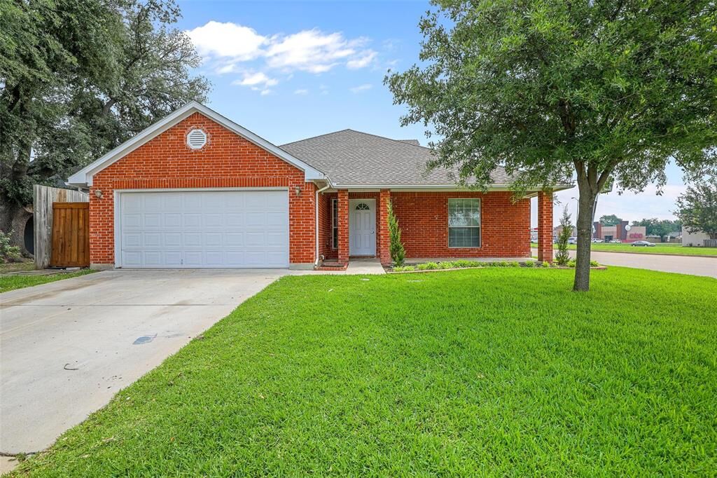 Property Photo: 6700 Black Wing Drive TX 76137
