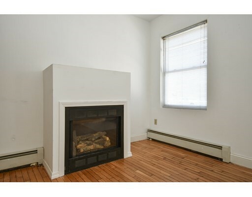 Property Photo: 211 River Street 2 MA 01832