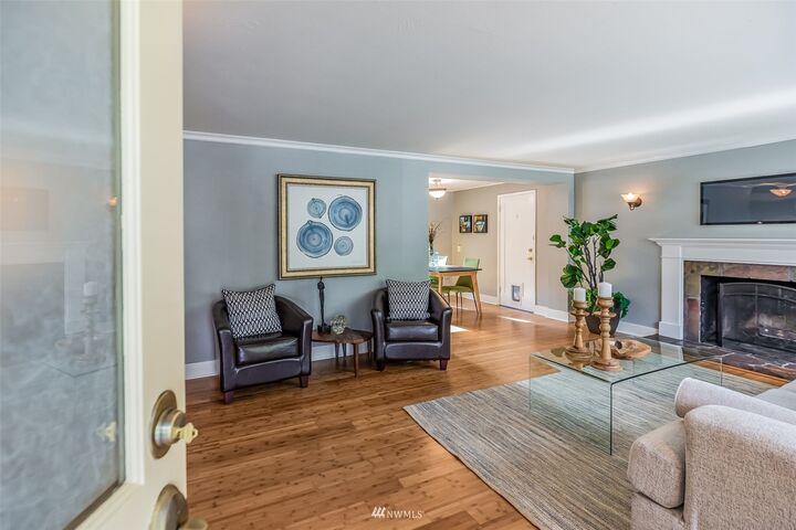 Property Photo:  17217 5th Avenue NE  WA 98155 