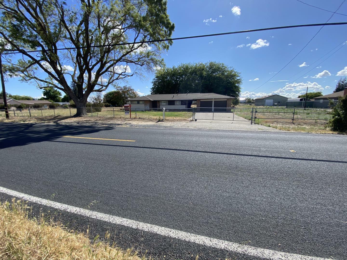 Property Photo: 16244 Cottage Avenue CA 95336