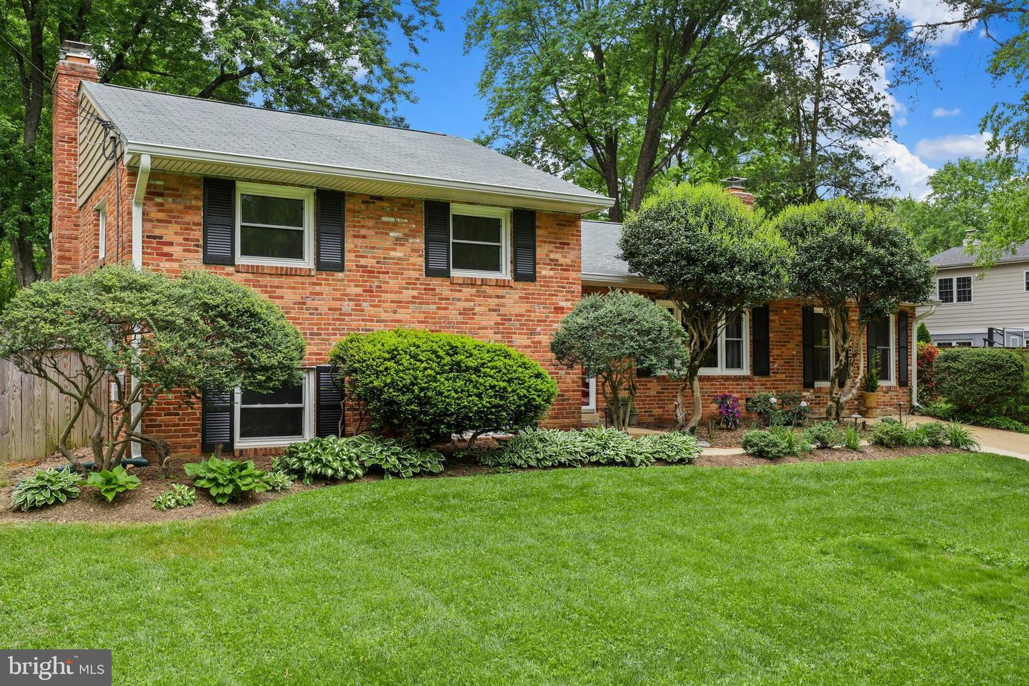 Property Photo: 3067 Hazelton Street VA 22044