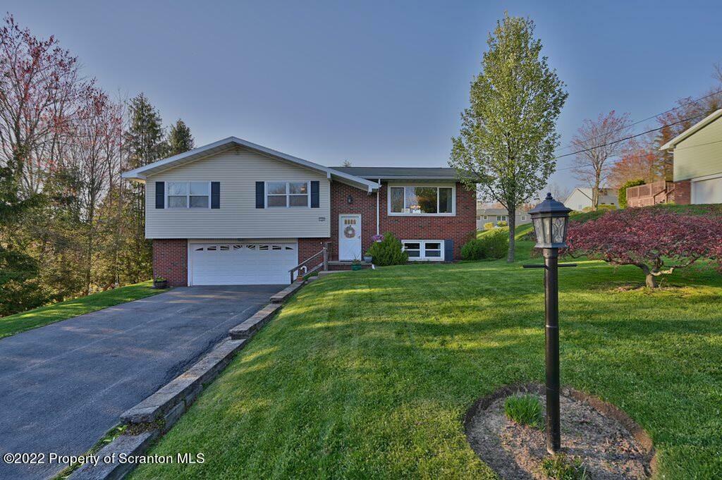 Property Photo:  110 Jomar Drive  PA 18444 