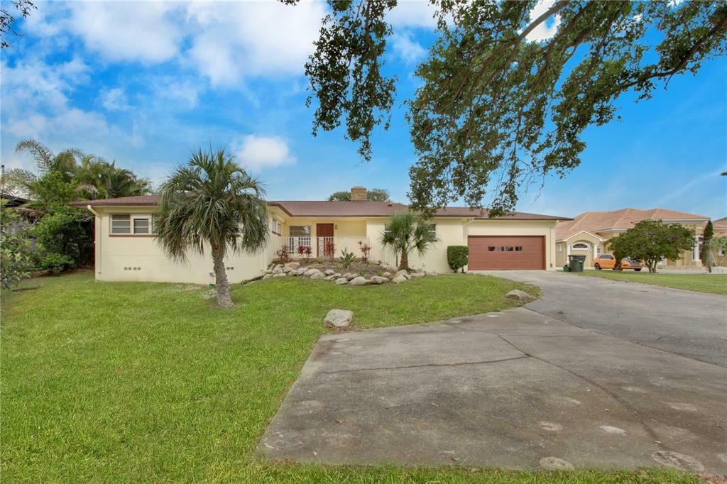 Property Photo: 2702 S Peninsula Drive FL 32118