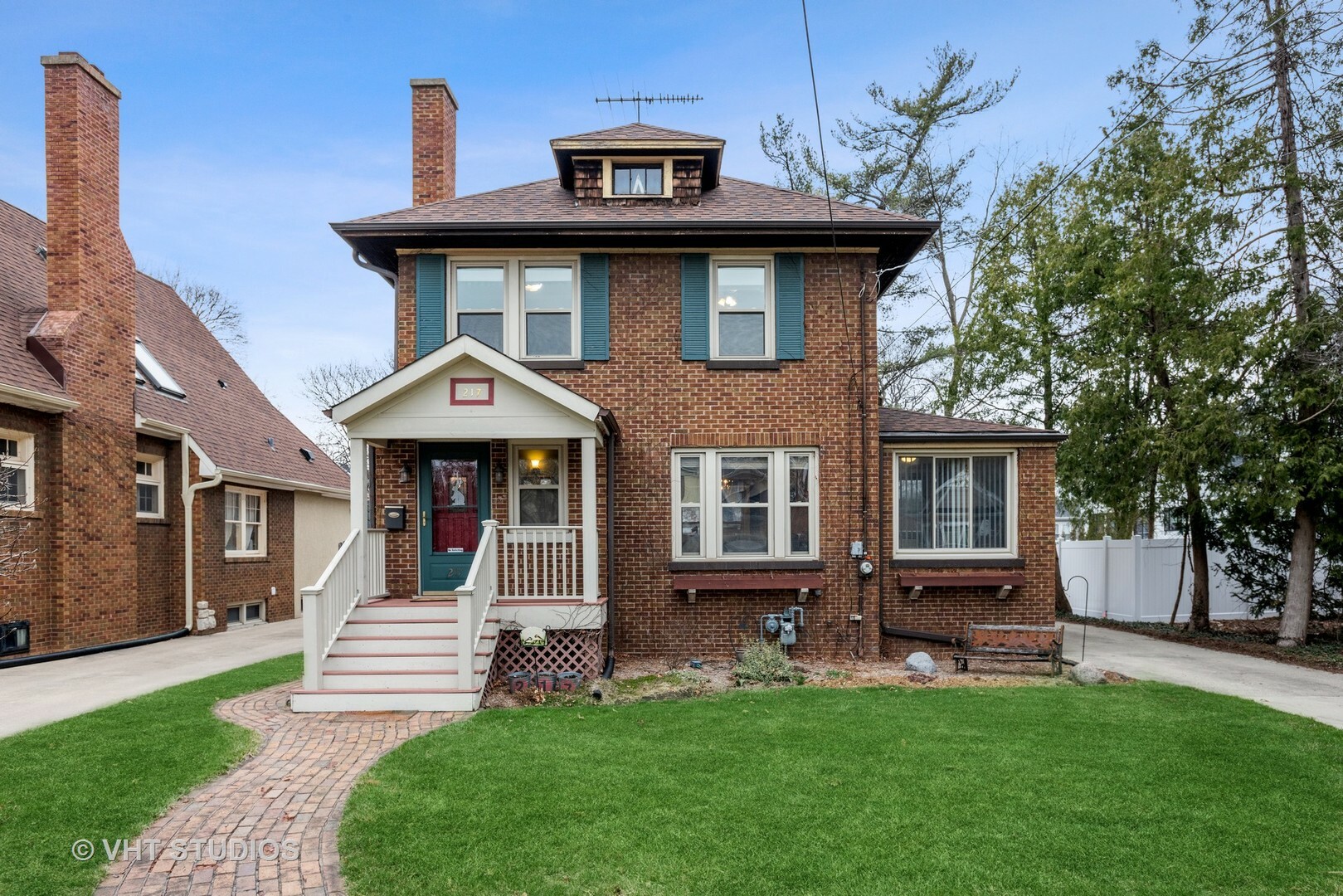 Property Photo:  217 E Madison Avenue  IL 60187 