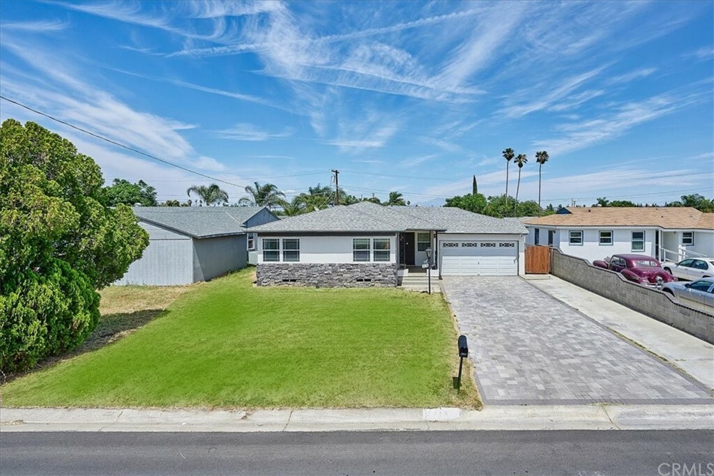 5173 Ivanhoe Avenue  Riverside CA 92503 photo