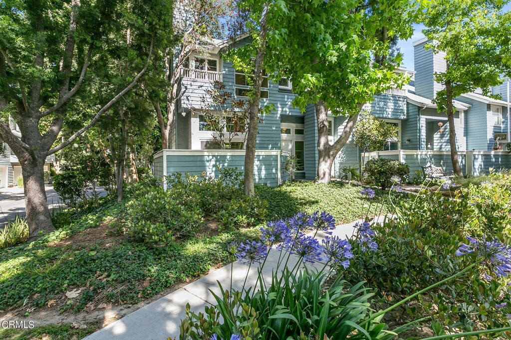 Property Photo:  721 Balfe Street  CA 93003 