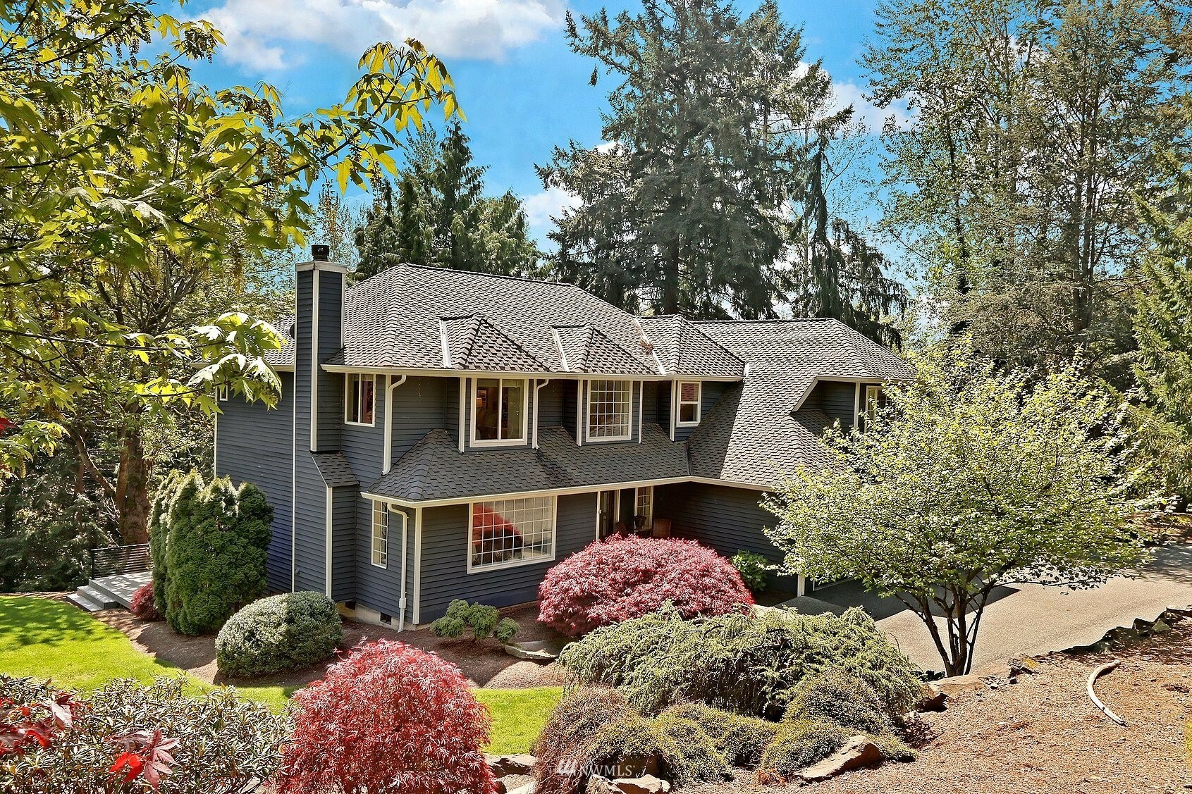 Property Photo:  626 222nd Place SE  WA 98074 