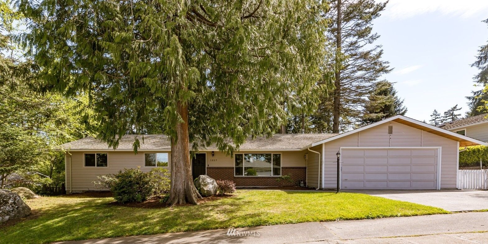 Property Photo:  1057 SW 4th Avenue  WA 98277 