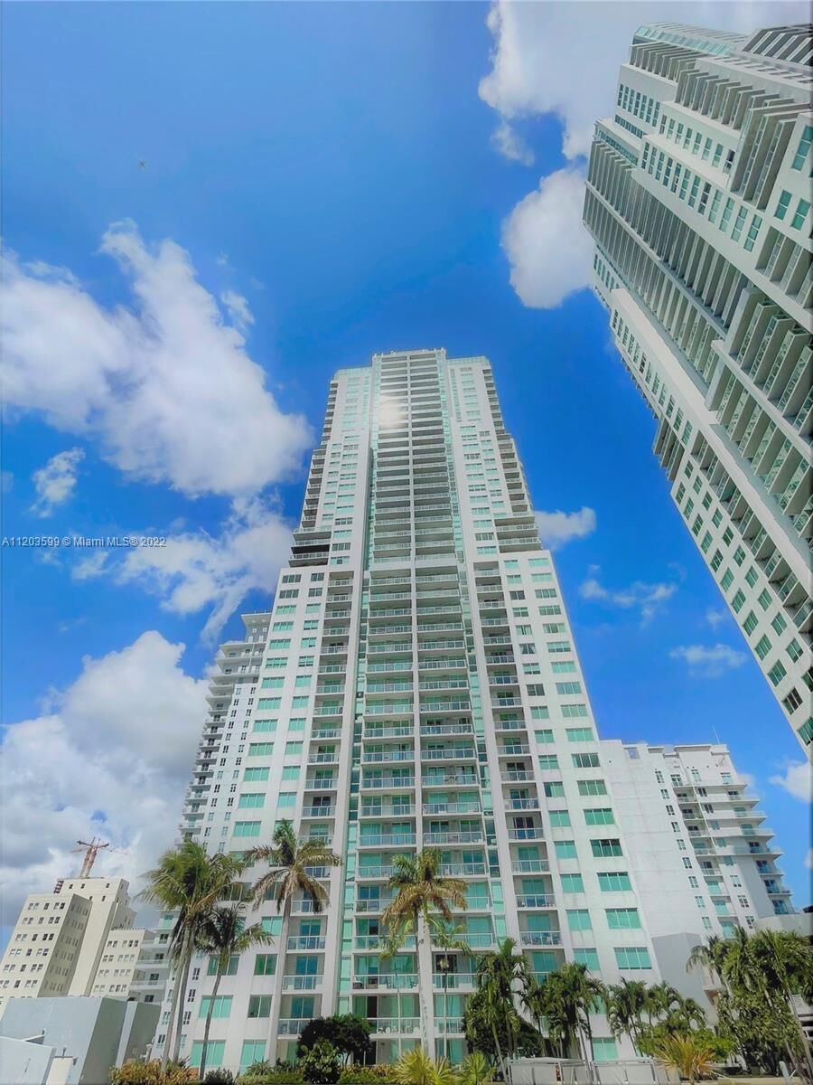 Property Photo:  253 NE 2nd St 1204  FL 33132 