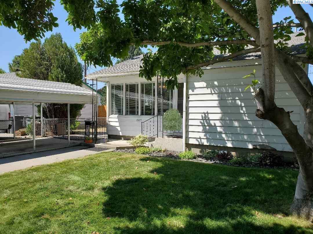 Property Photo: 1323 Tunis Ave WA 99354-3173