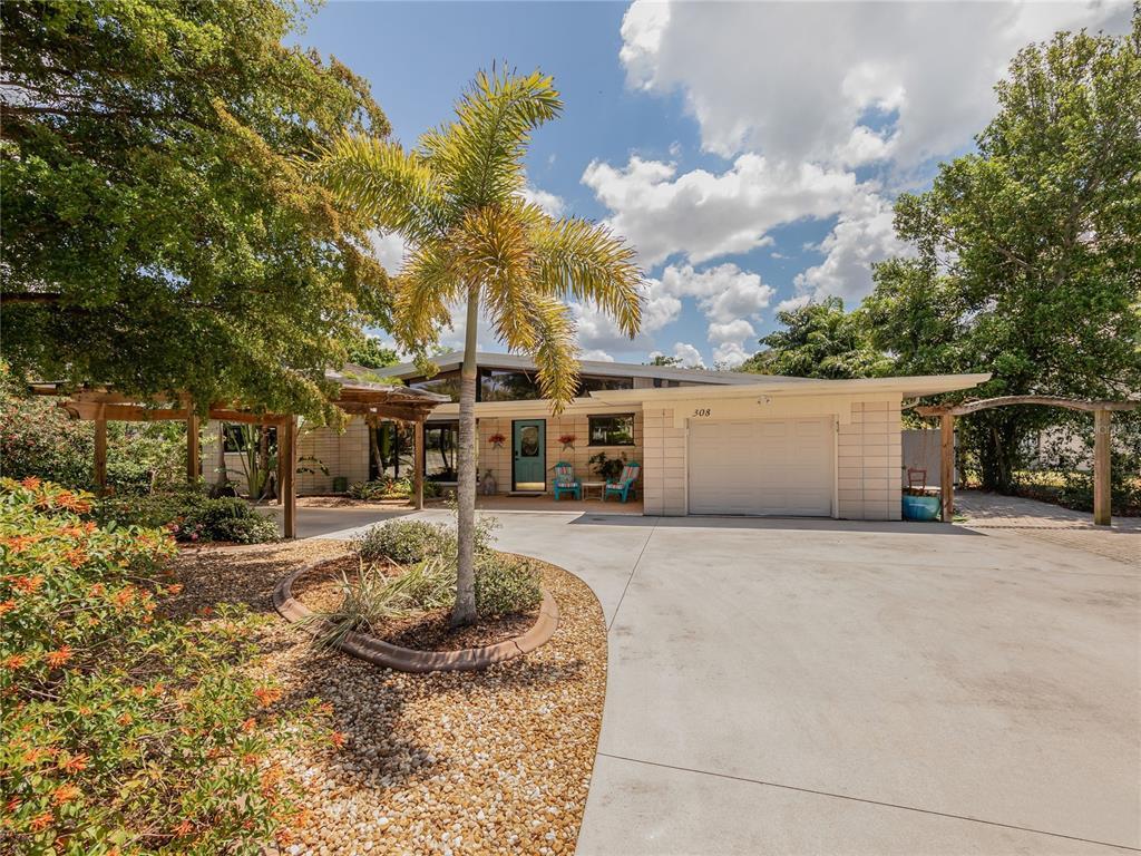 Property Photo: 308 Bayshore Drive FL 34285