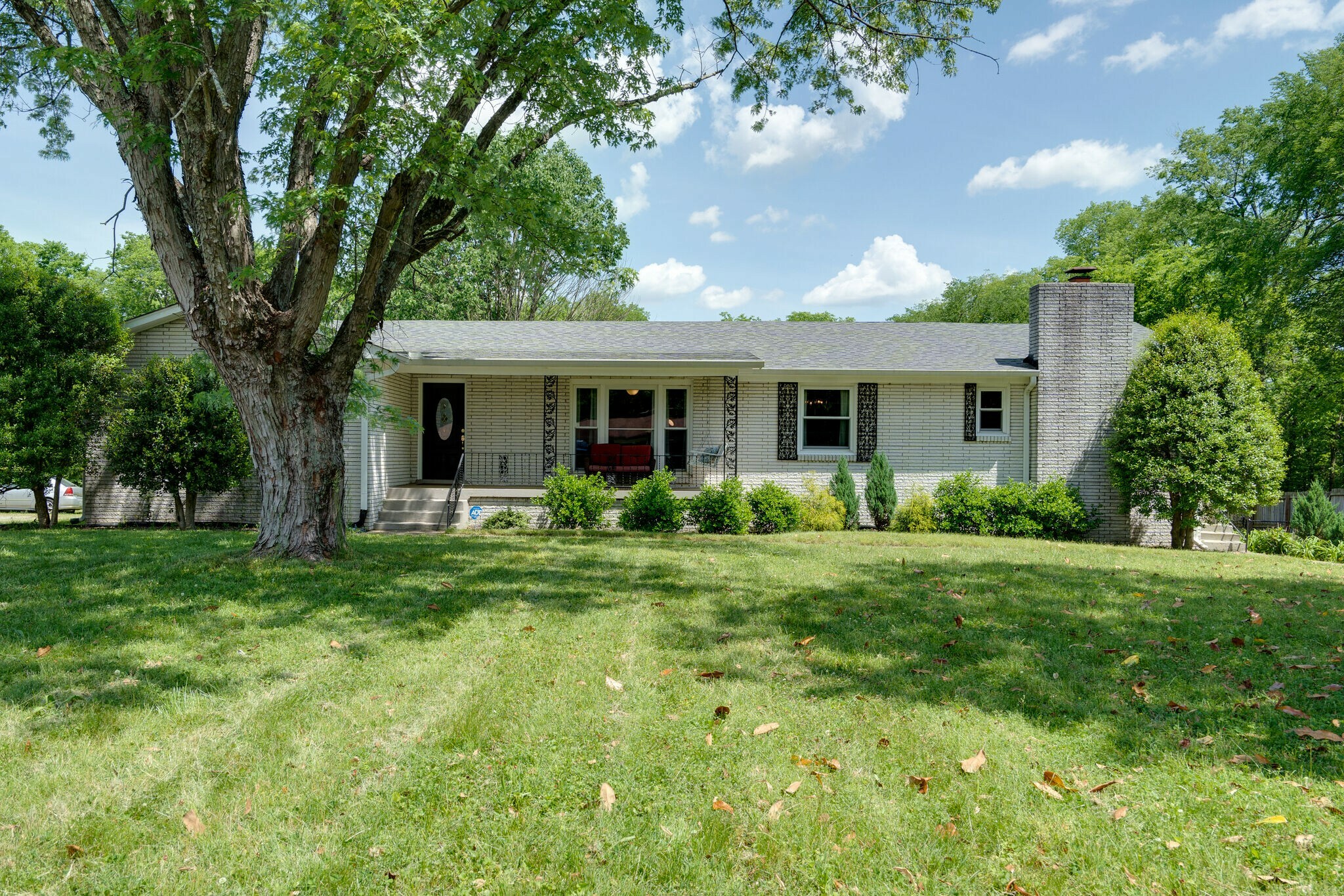 Property Photo: 413 Farris Ave TN 37115