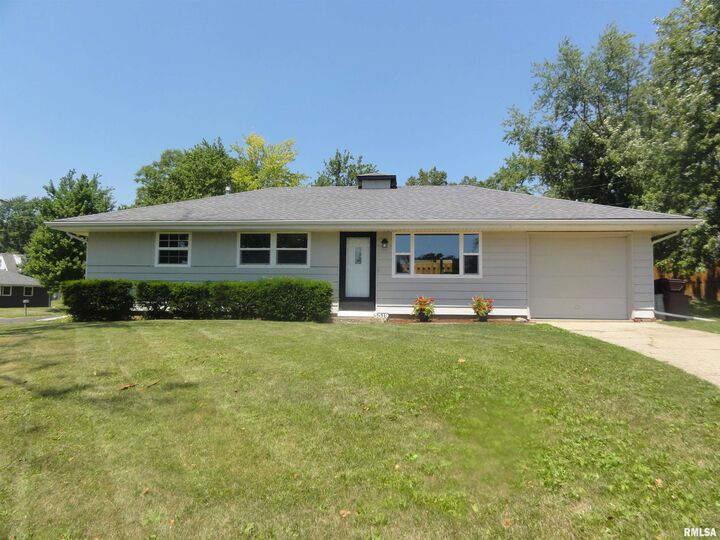 5519 N Hamilton  Peoria IL 61614 photo