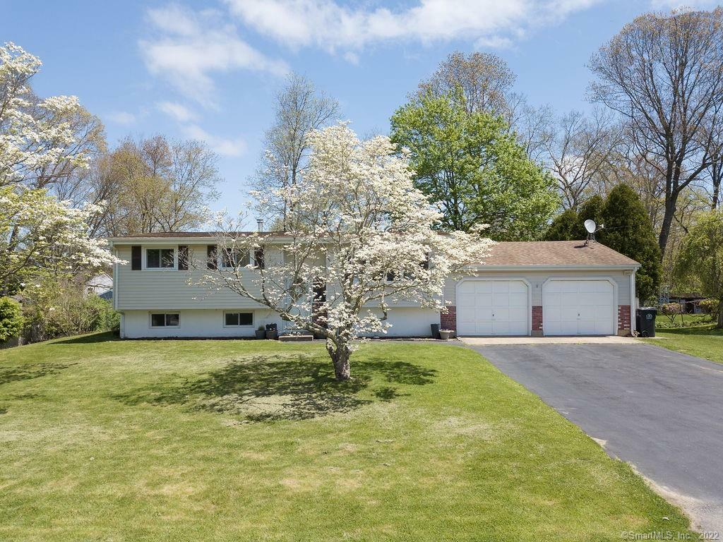 Property Photo: 28 Meeting House Lane CT 06339