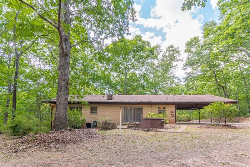 Property Photo: 2148 Fairview Road GA 30281
