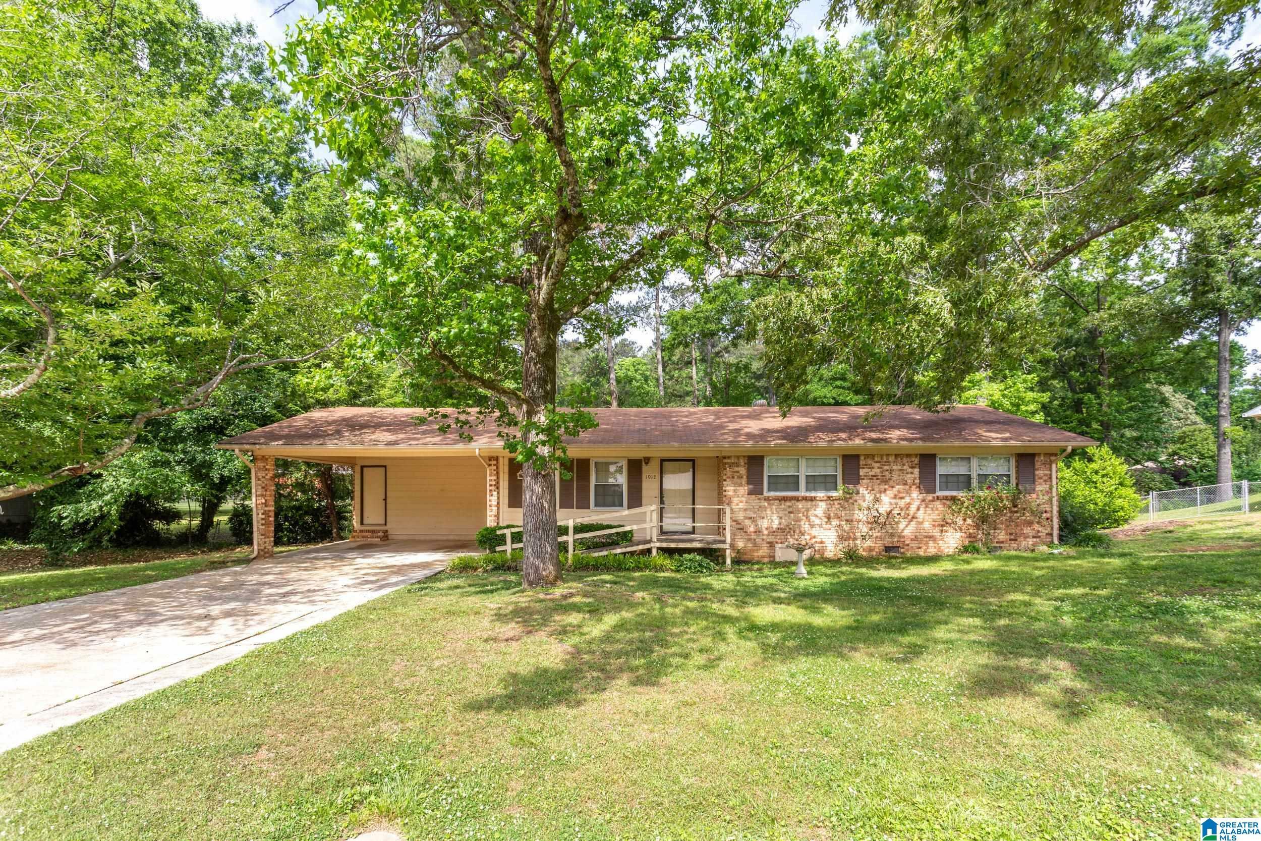 Property Photo:  1012 Sugarloaf Lane  AL 36207 