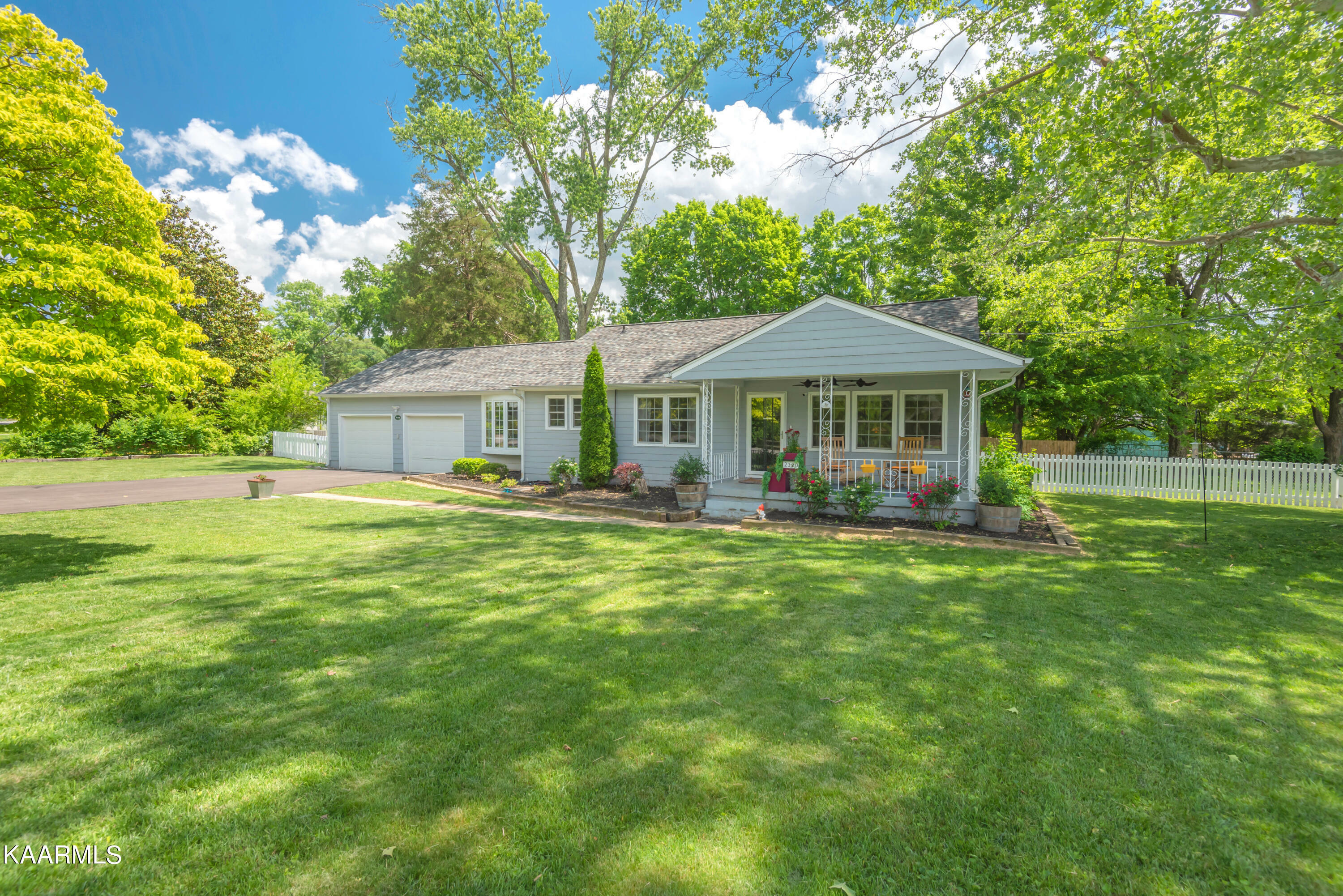 Property Photo:  2120 Sandra Drive  TN 37918 