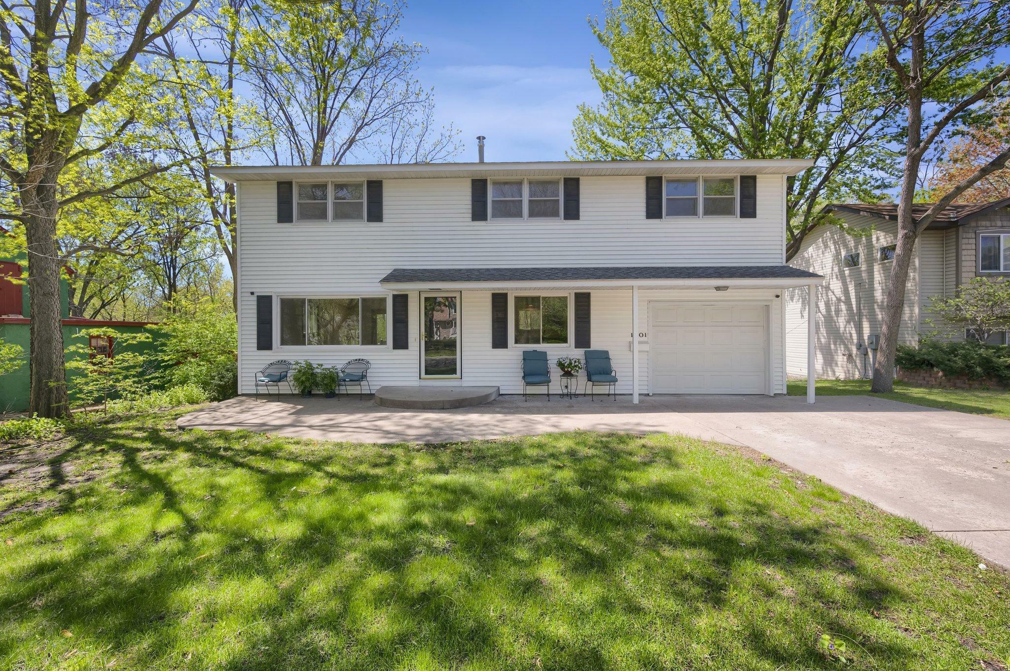Property Photo: 1301 4th Avenue MN 55303