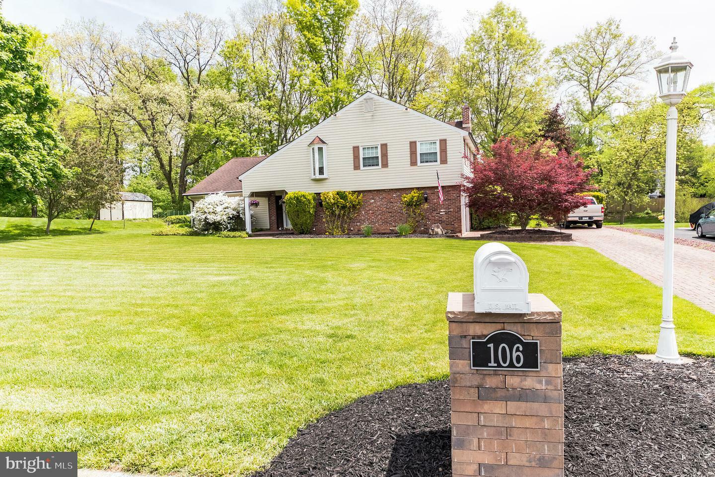 Property Photo:  106 Tanglebrook Drive  PA 18966 