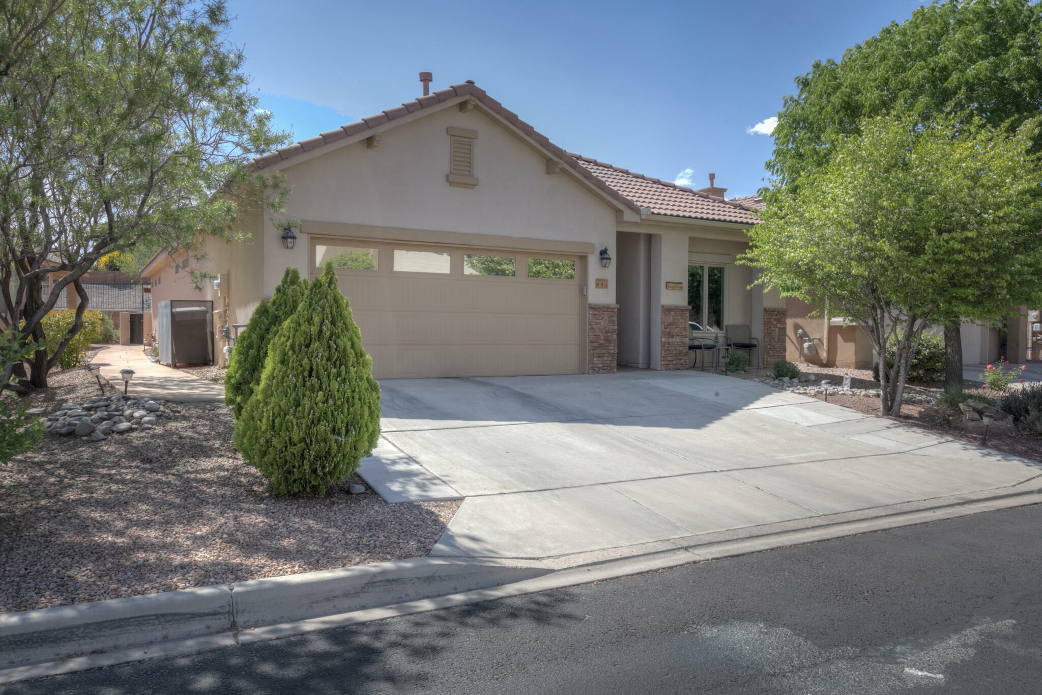 Property Photo:  951 Desert Willow Court  NM 87004 