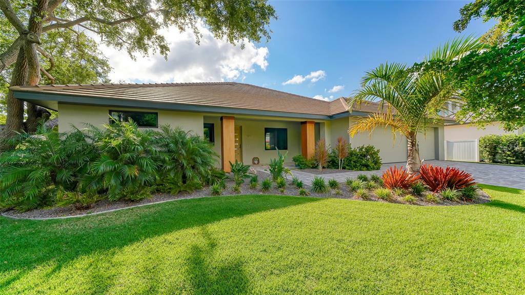 Property Photo:  959 Citrus Avenue  FL 34236 