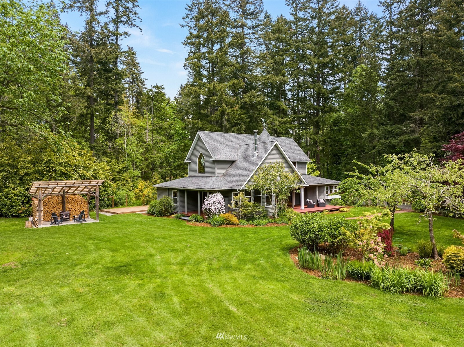 Property Photo:  14655 Sunrise Drive NE  WA 98110 