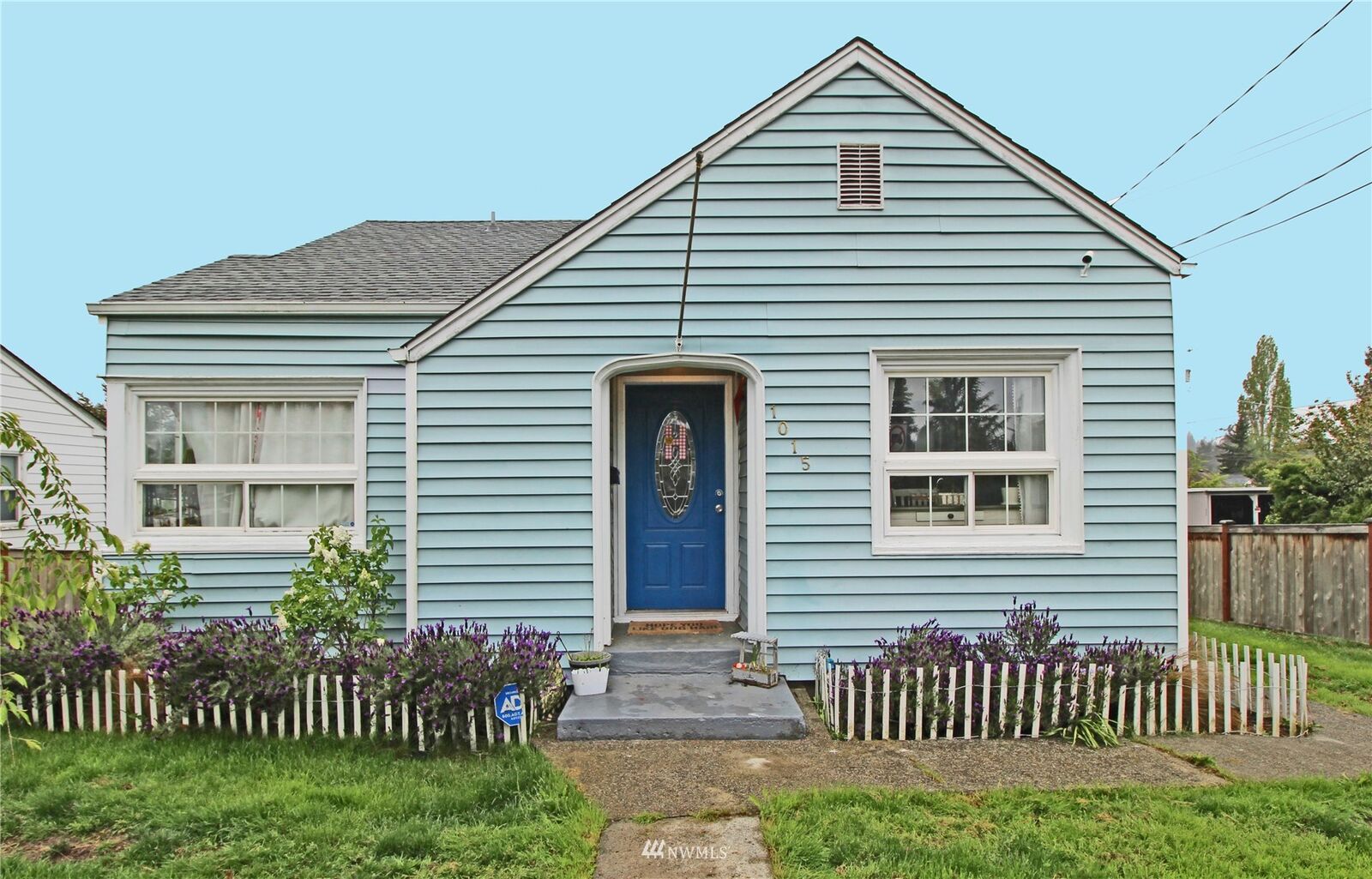 Property Photo:  1015  Rainier Avenue  WA 98312 