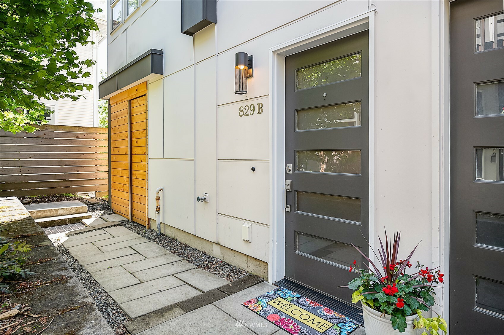 Property Photo: 829 19th Avenue S B WA 98144