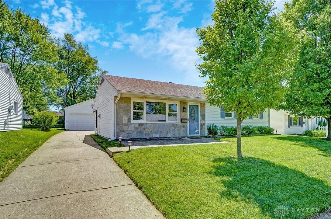 Property Photo:  2600 Galewood Street  OH 45420 