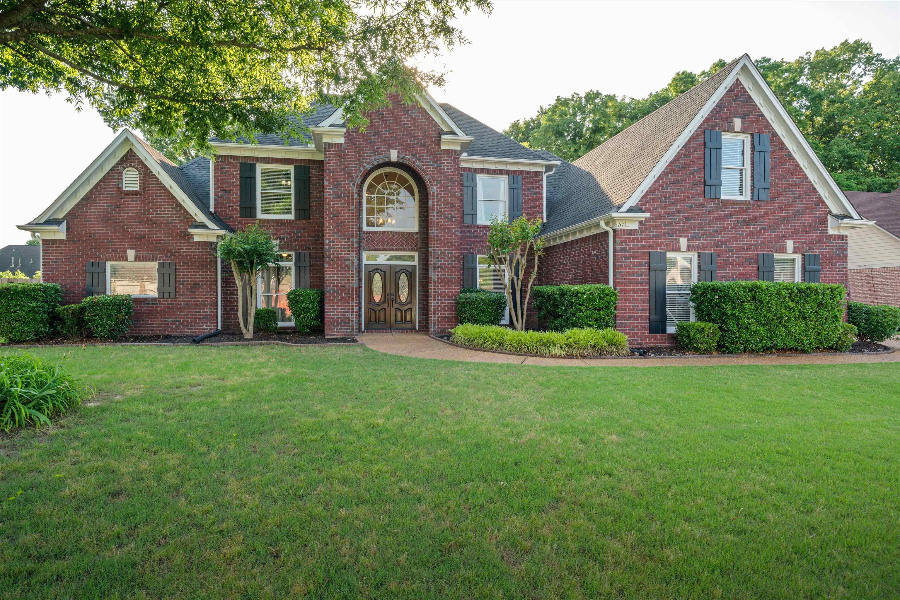 Property Photo:  1717 Lisson Ln  TN 38017 