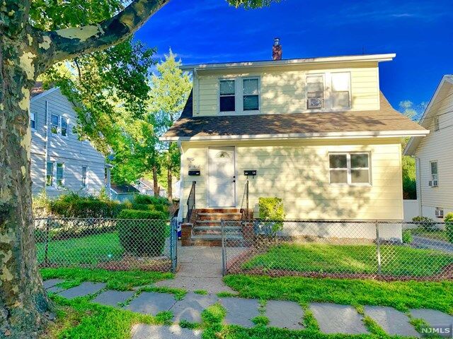 Property Photo:  467 Elm Avenue  NJ 07603 