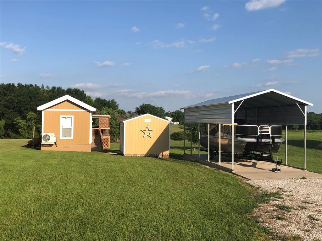 Property Photo:  127 Shawnee  TX 75783 