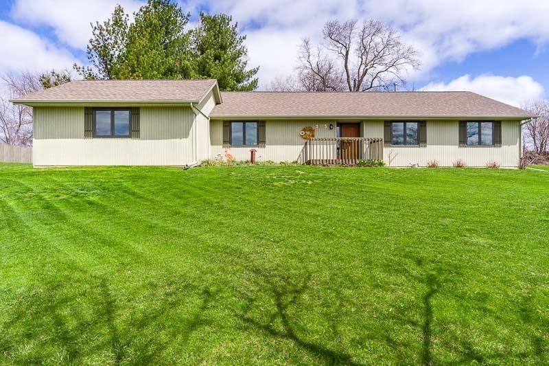 Property Photo:  2965 Latham Road  IL 61103 