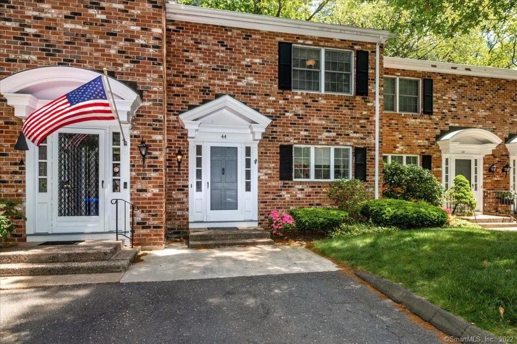 Property Photo:  44 Tunxis Village 44  CT 06032 