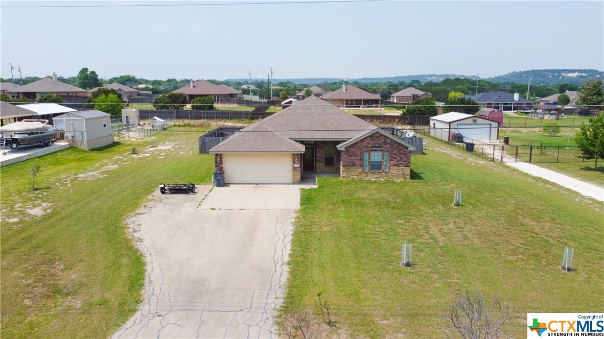 Property Photo: 309 County Road 4710 TX 76539