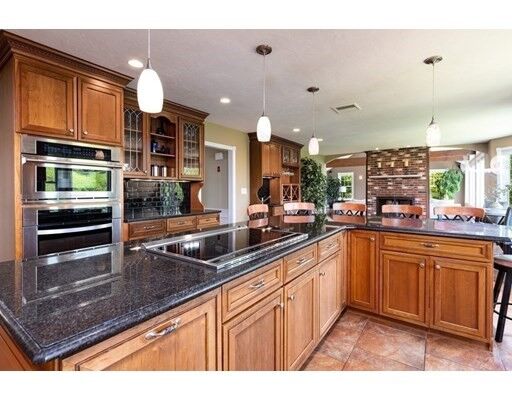 Property Photo:  7 Meadowland Dr  MA 01748 