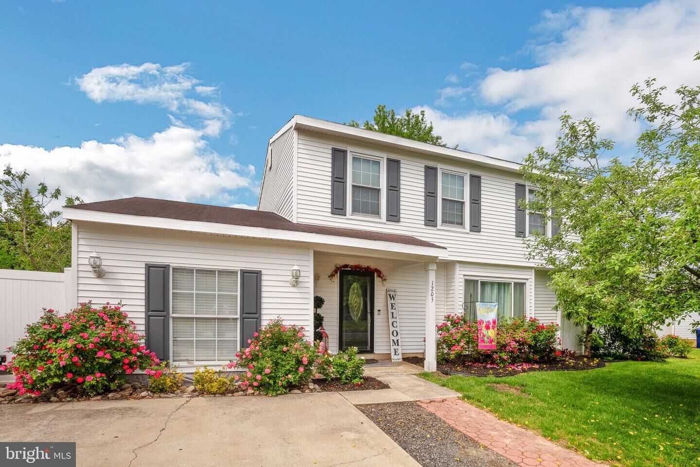 Property Photo:  1205 Briarwood Drive  NJ 08094 