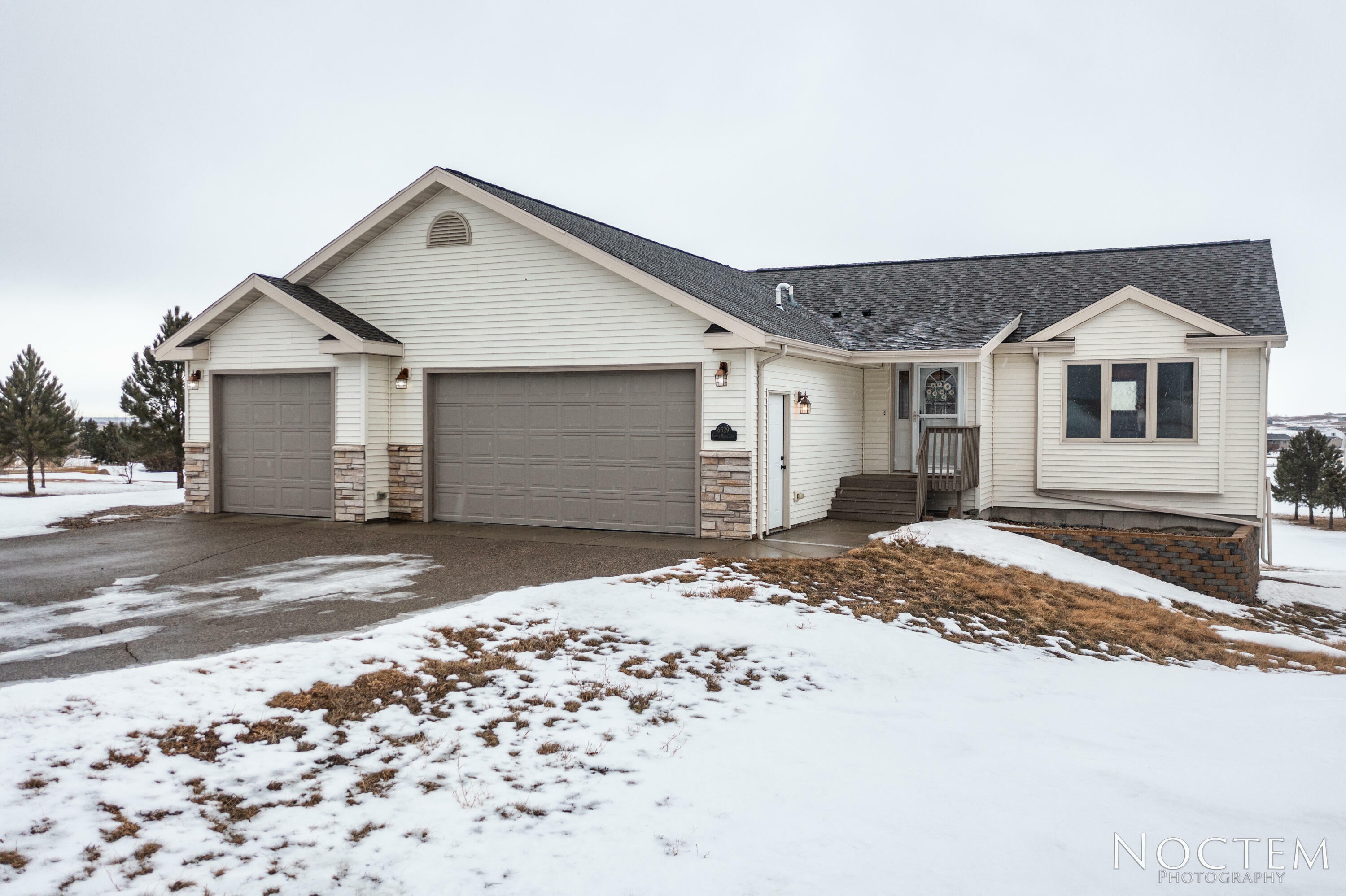 Property Photo:  6529 Copper Ridge Lane  ND 58504 