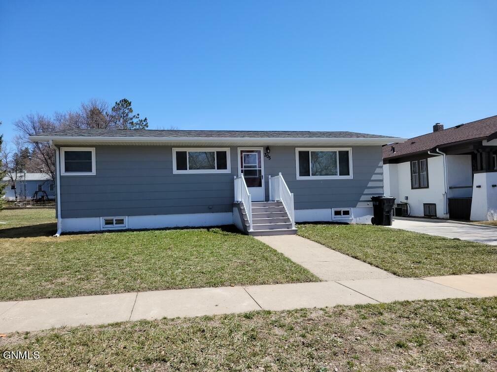 Property Photo:  305 3rd Street NE  ND 58552 