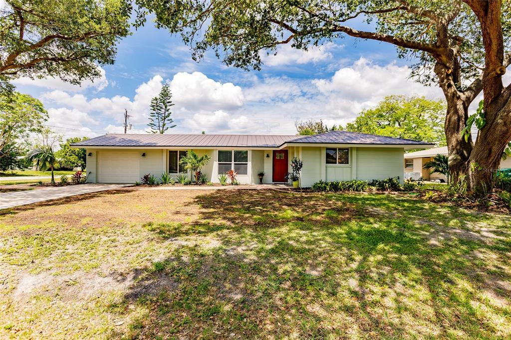 Property Photo:  331 Sea Grape Road  FL 34293 