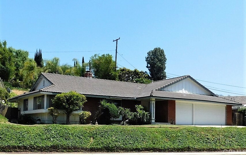 Property Photo:  2346 Sarandi Grande Drive  CA 91745 