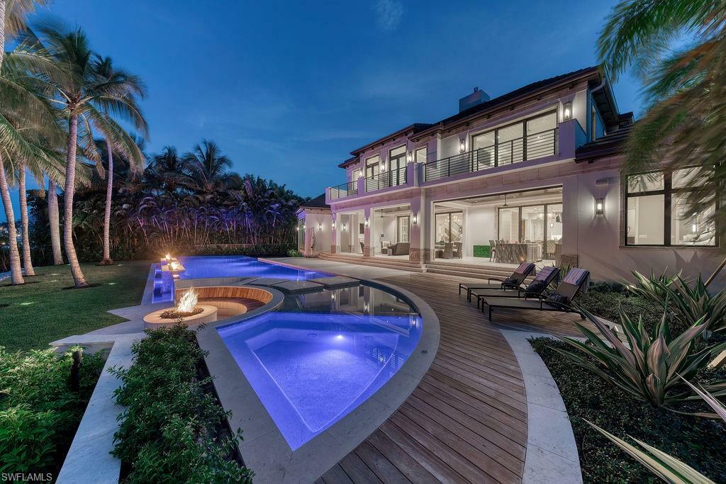 Property Photo: 1365 Spyglass Ln FL 34102
